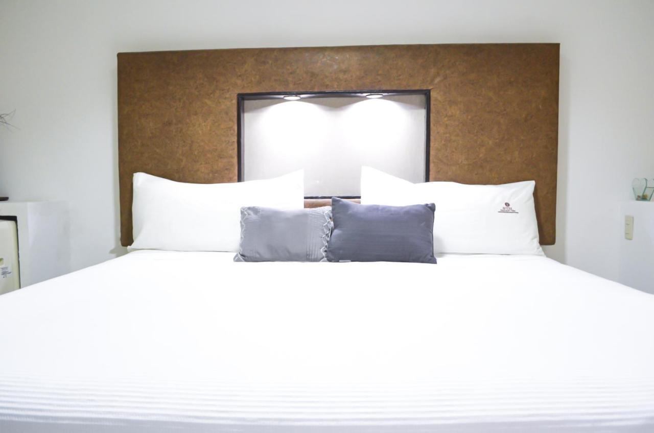 Hotel Paraiso Inn เตฮัวกัน ภายนอก รูปภาพ